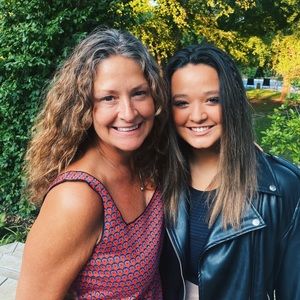 Meet your Posher, Ella